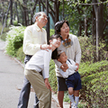 誰もがかけがえのない存在として一人一人が尊ばれ、基本的人権が保障され、自立した人間として成長していく機会が平等に保障された社会を築くことを誓います